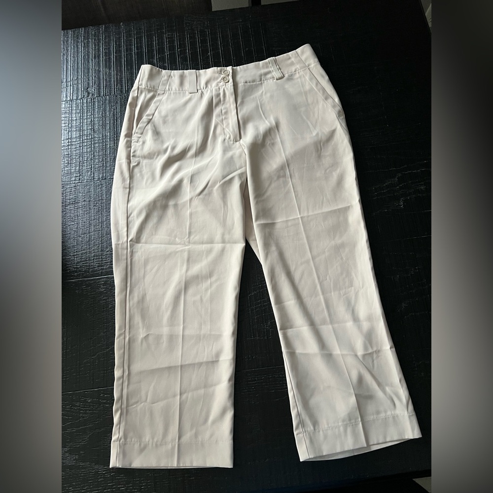 Nike Women's Off-White Cropped Straight-Leg Pants